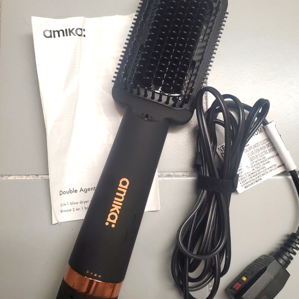 Amika Double Agent styling brush